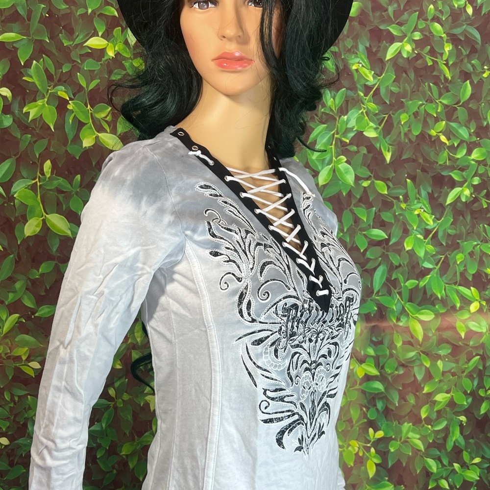Affliction Women’s long sleeve sweater - Picture 12 of 15